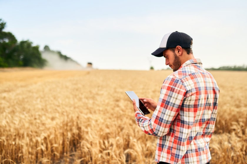 Farmer uses data collection app offline.
