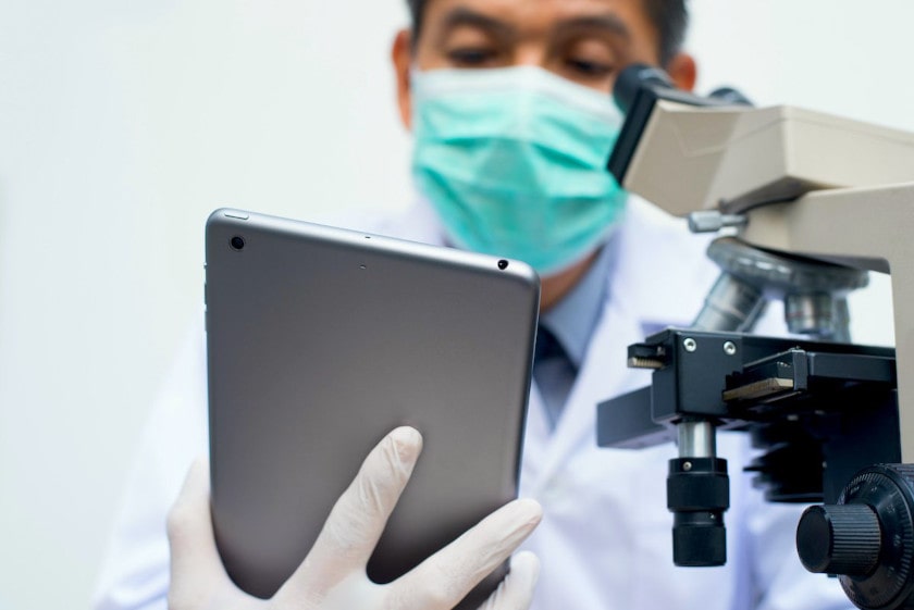 doctor using a top data collection solution on a tablet